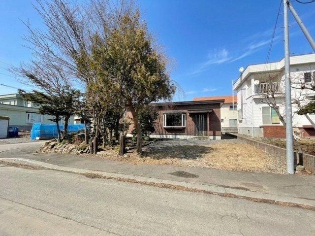 Spacious 2LDK House on Corner Lot in Shiroishi Ward, Sapporo - Thumbnail 4