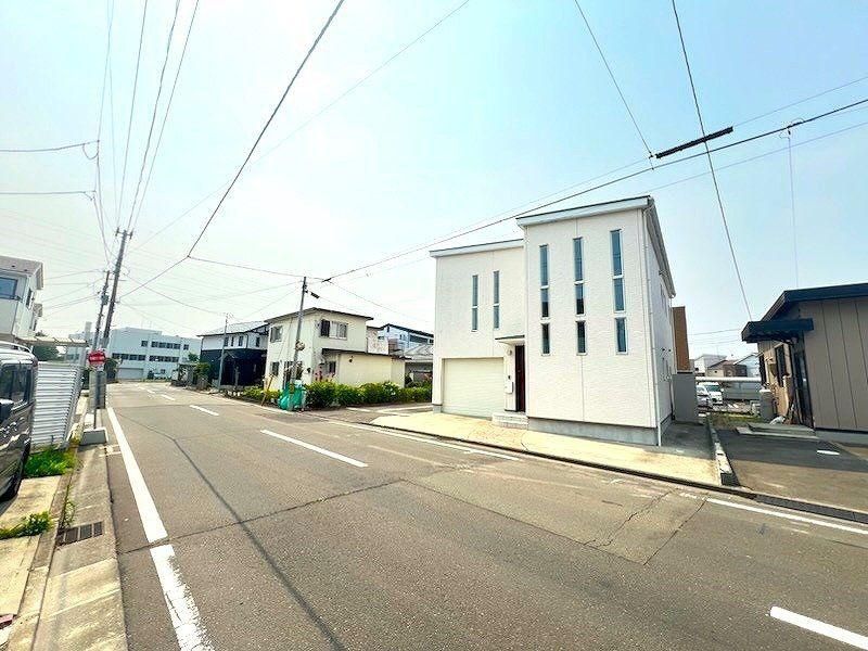 2LDK Detached House with Garage in Wakabayashi, Sendai - 53,000,000 Yen - Thumbnail 2