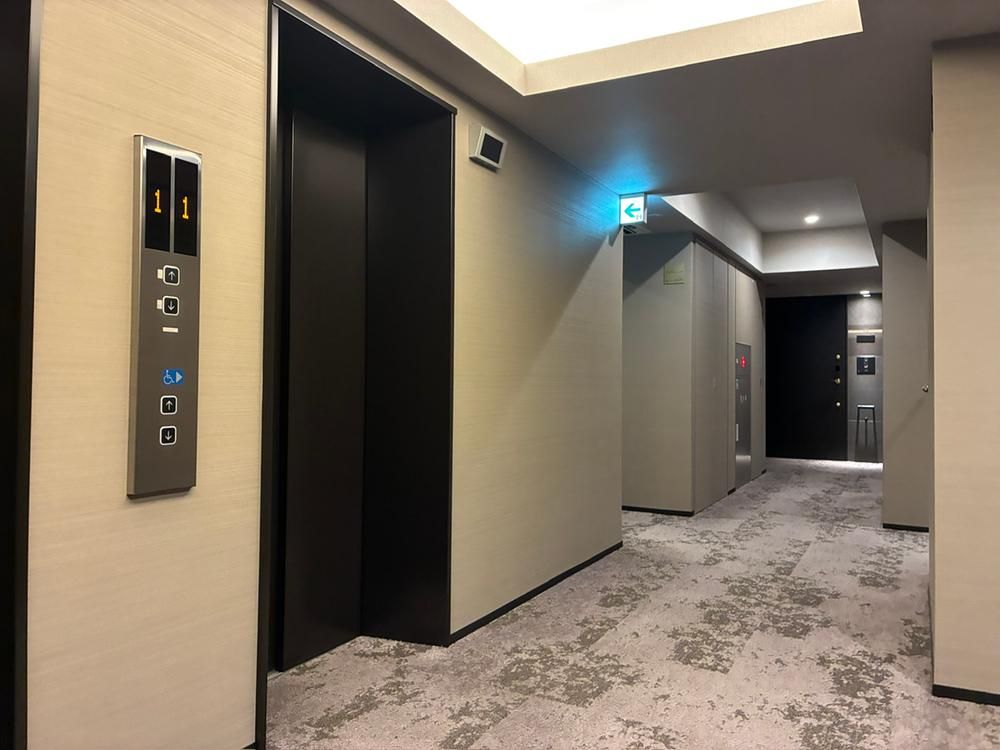 3LDK Corner Apartment for Sale in Toranomon, Minato-ku, Tokyo - Thumbnail 4