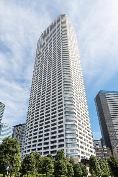 3LDK Apartment in Nishi-Shinjuku Tower 60, Tokyo for Sale - Thumbnail 2