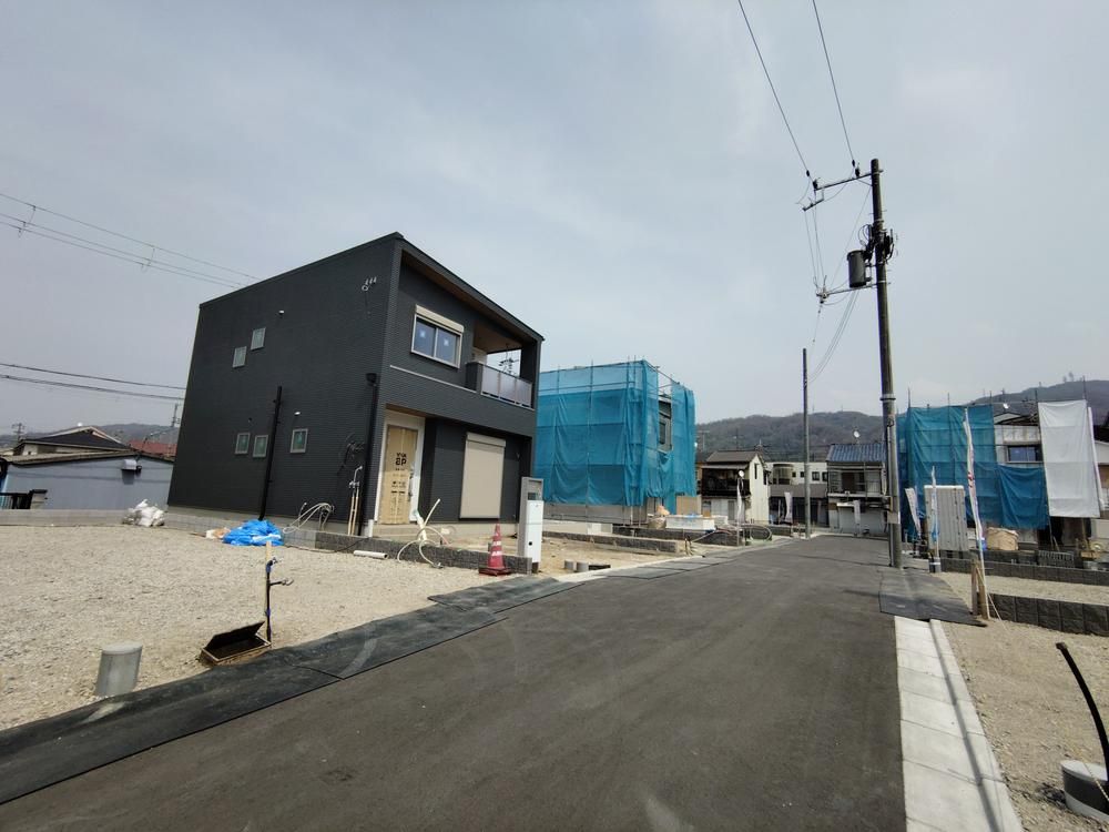 New 4LDK House for Sale in Higashiosaka, Osaka - Thumbnail 2