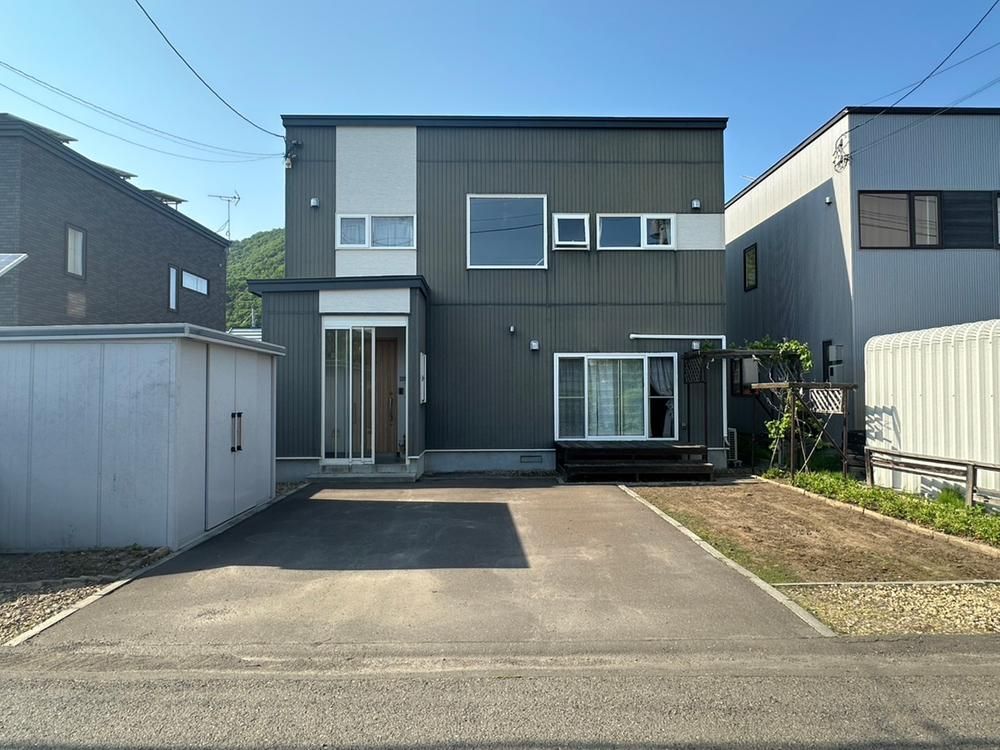 4LDK House for Sale in Minami-ku, Sapporo - Thumbnail 2