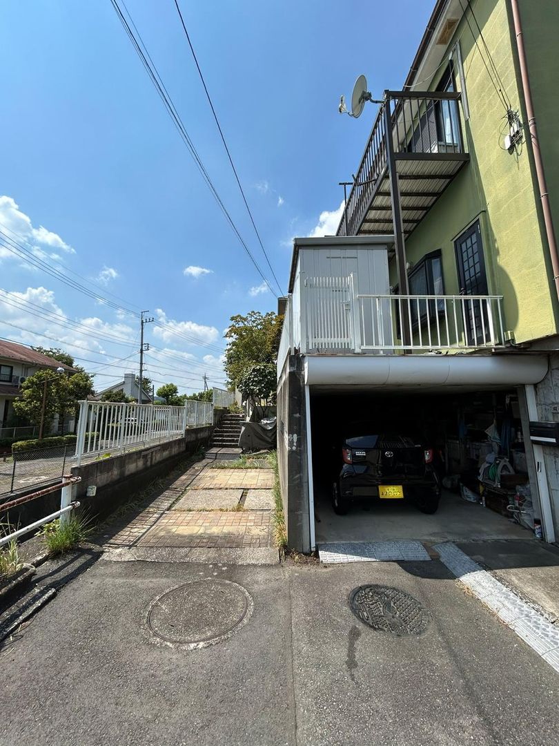 Used 4DK House in Akishima, Tokyo - 122 sqm Land - Thumbnail 2