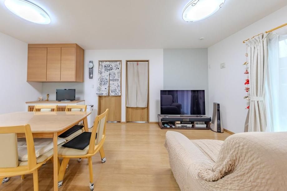 2LDK House for Sale in Fuchu, Tokyo - 132 sqm - Thumbnail 4