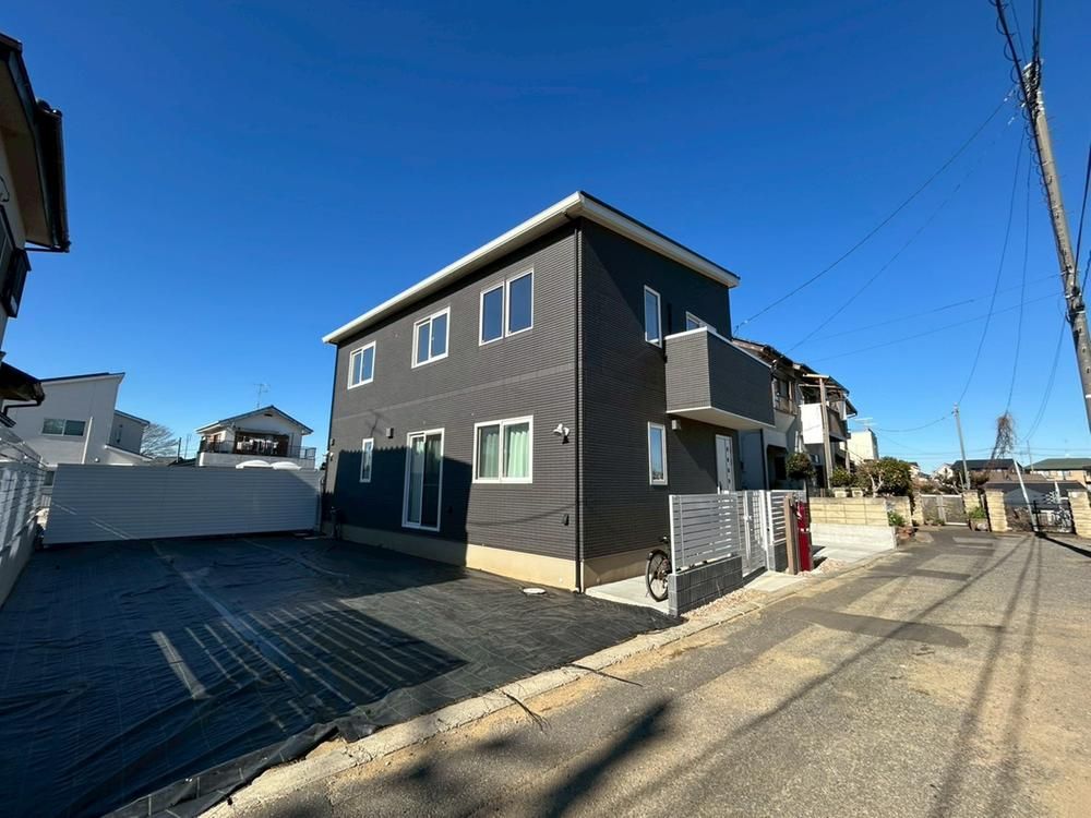 Modern 4LDK+2S House for Sale in Toride, Ibaraki - Thumbnail 4