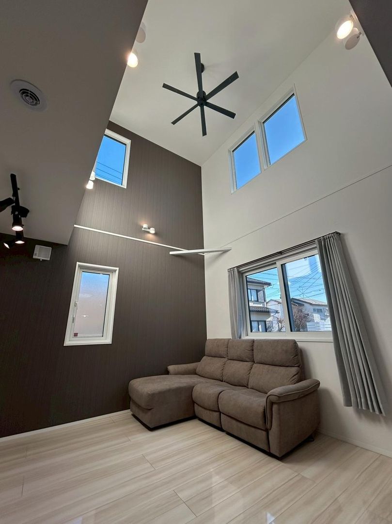 Modern 4LDK+2S House for Sale in Toride, Ibaraki - Thumbnail 2