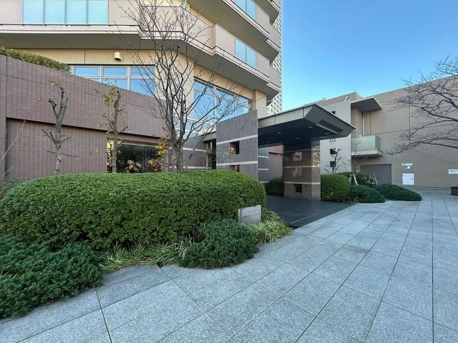 Renovated 3LDK Apartment in Shinjuku, Tokyo - Thumbnail 3