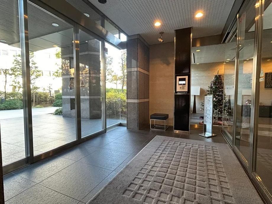 Renovated 3LDK Apartment in Shinjuku, Tokyo - Thumbnail 4