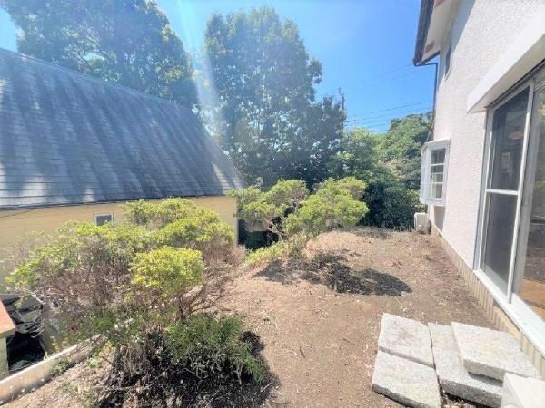 Detached House for Sale in Hayama, Kanagawa – 3LDK, 215m2 Land - Thumbnail 3