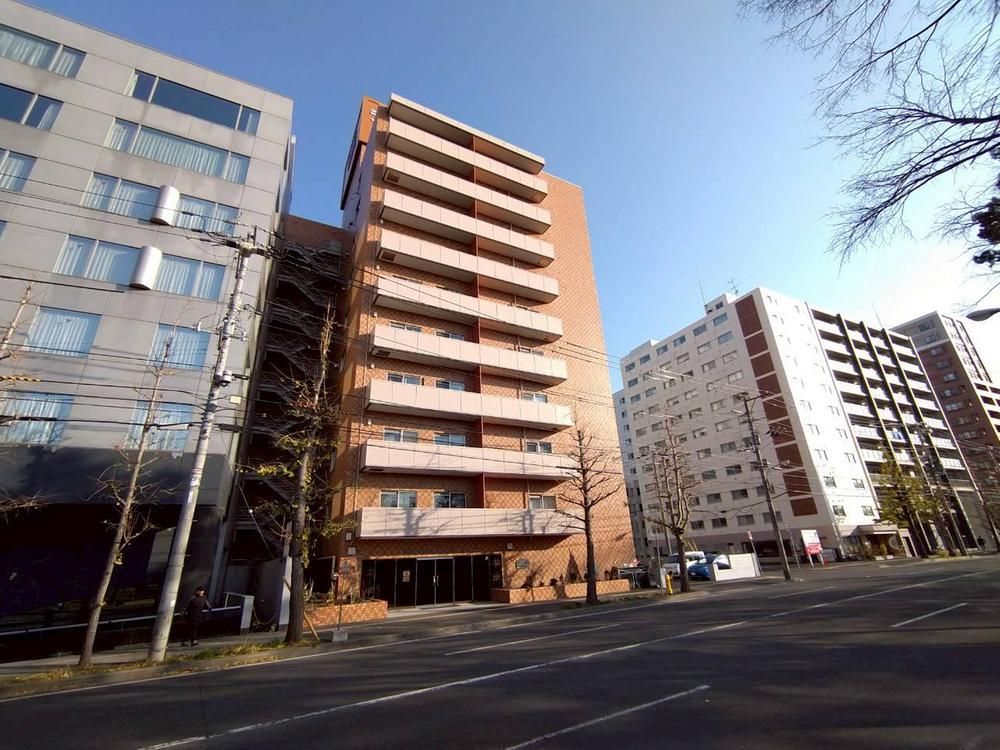 1DK Apartment for Sale in Sapporo Chuo-ku - 27m2 Near Horohirabashi - Thumbnail 2