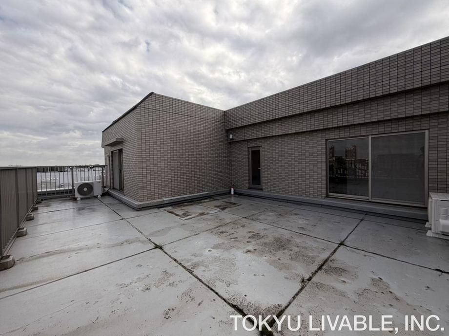 4LDK Apartment for Sale in Yamato City Near Tsuruma Station - Thumbnail 2