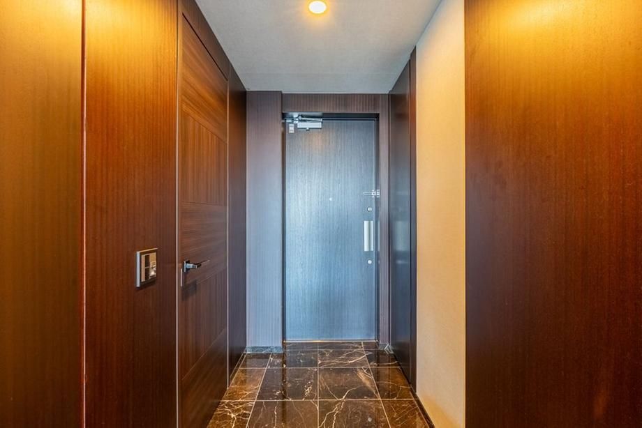 The Park House Nishi-Shinjuku Tower 60 - 2LDK Apartment for Sale in Shinjuku - Thumbnail 2