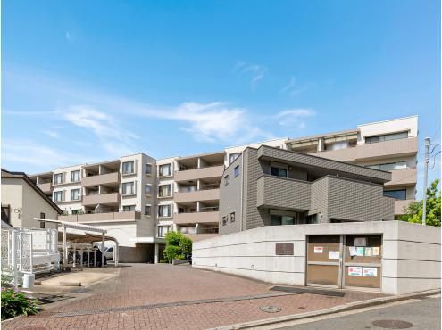 4LDK Apartment for Sale in Kohoku-ku, Yokohama - Thumbnail 2