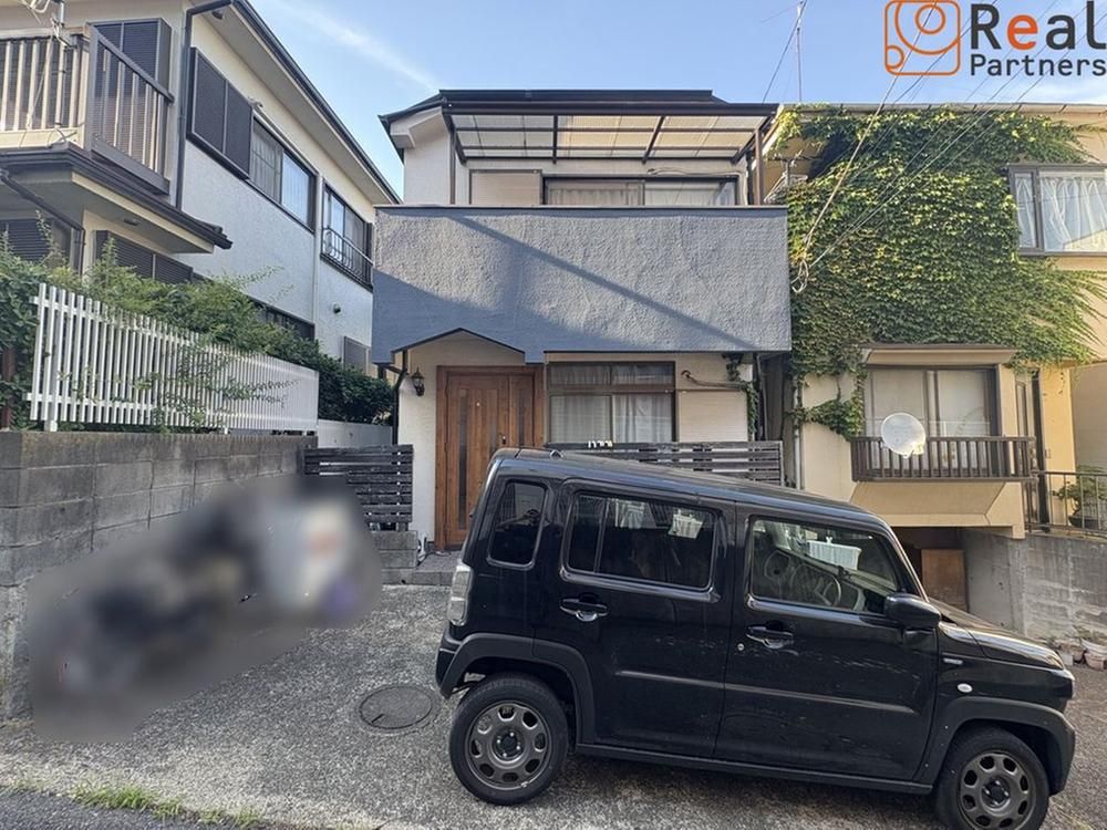 3LDK Detached House for Sale in Nishi Ward, Yokohama - Image 1