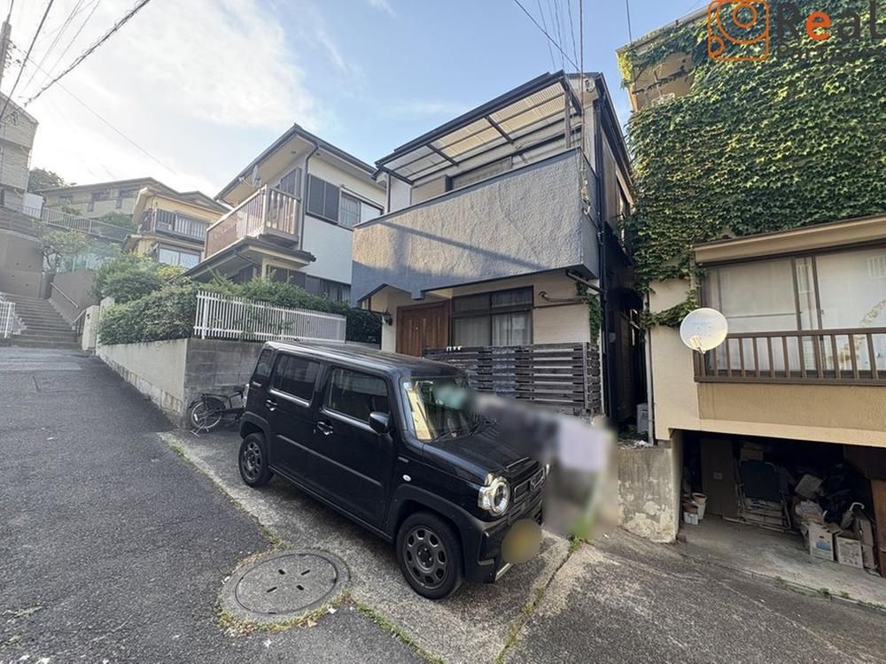 3LDK Detached House for Sale in Nishi Ward, Yokohama - Thumbnail 2