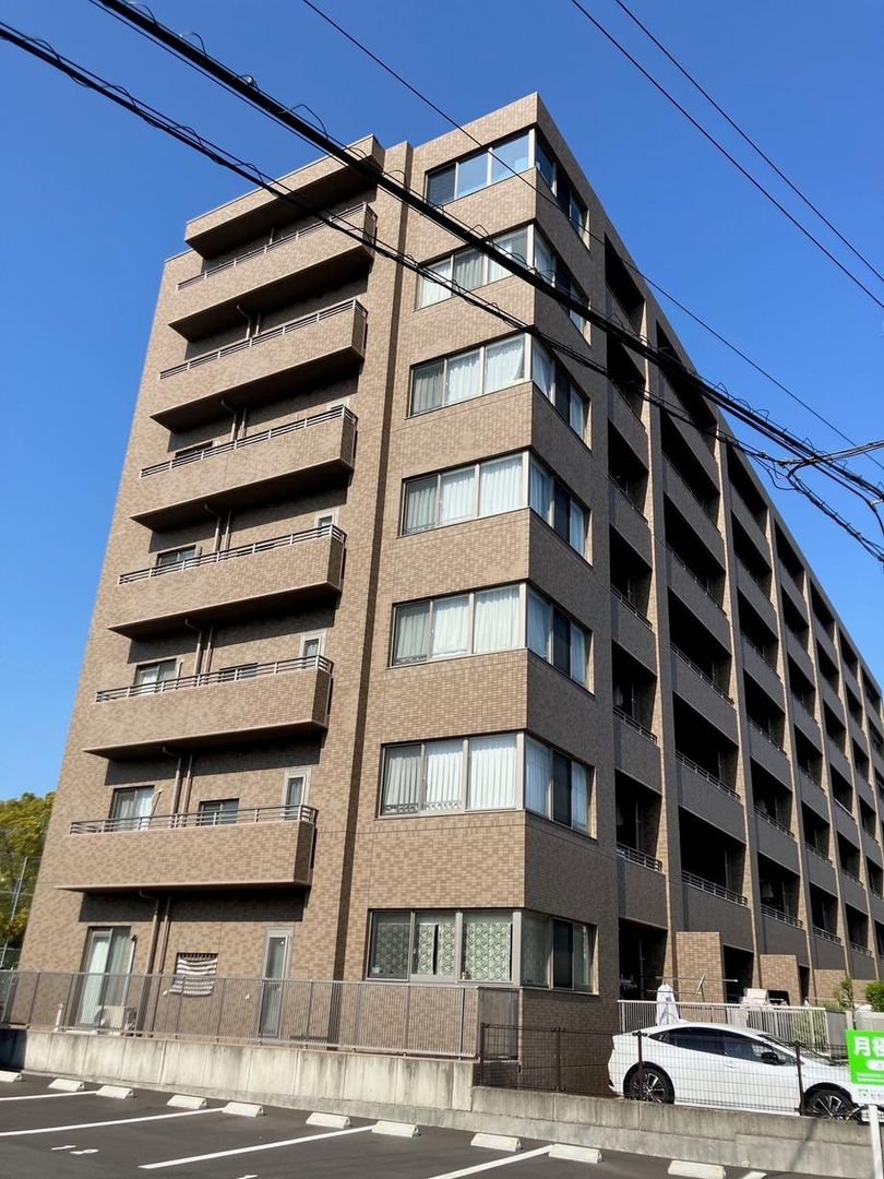4LDK Apartment for Sale in Matsuyama City, Ehime - 95.43m2 - Thumbnail 3