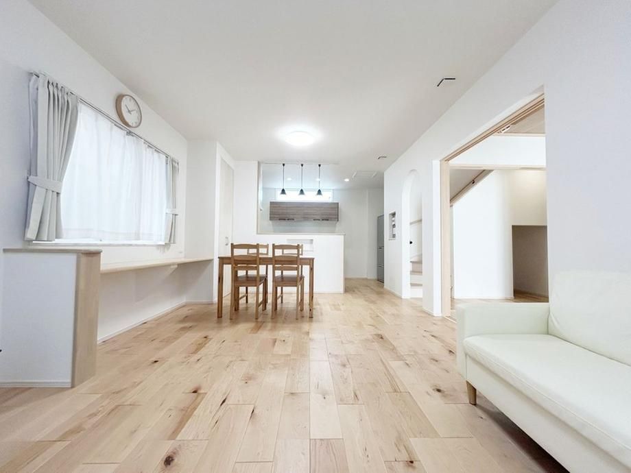 Modern 5LDK Solar Home for Sale in Matsudo, Chiba - Thumbnail 2