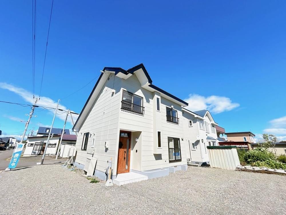 Renovated 3LDK House for Sale in Memuro, Hokkaido - Thumbnail 2