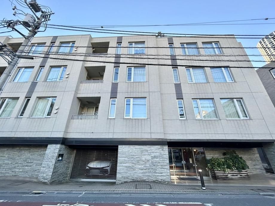 1LDK Condominium in Nakameguro, Meguro Ward, Tokyo - Thumbnail 4