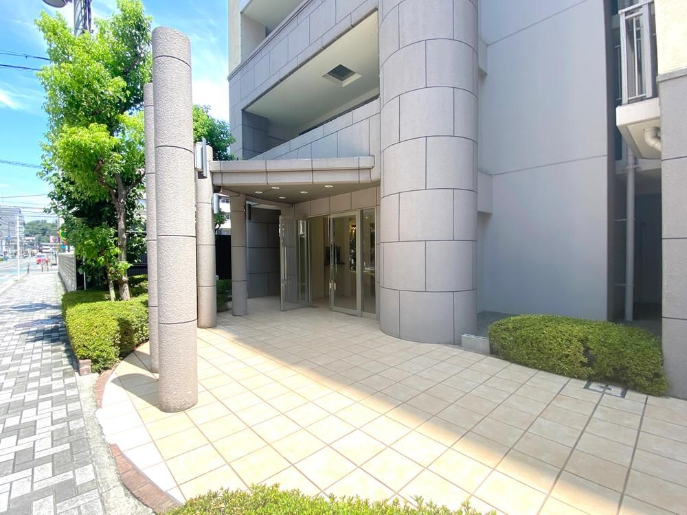 Nevarland Esaka Tarumicho 3LDK Apartment for Sale in Suita, Osaka - Thumbnail 3