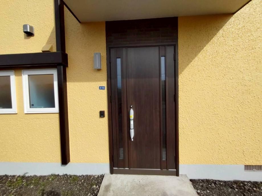 Renovated 5LDK House on Large Lot in Kushiro, Hokkaido - Thumbnail 3