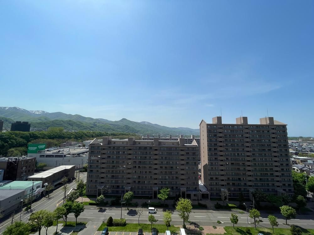 4LDK Apartment for Sale in Teine-ku, Sapporo Near Hoshiori Station - Thumbnail 2