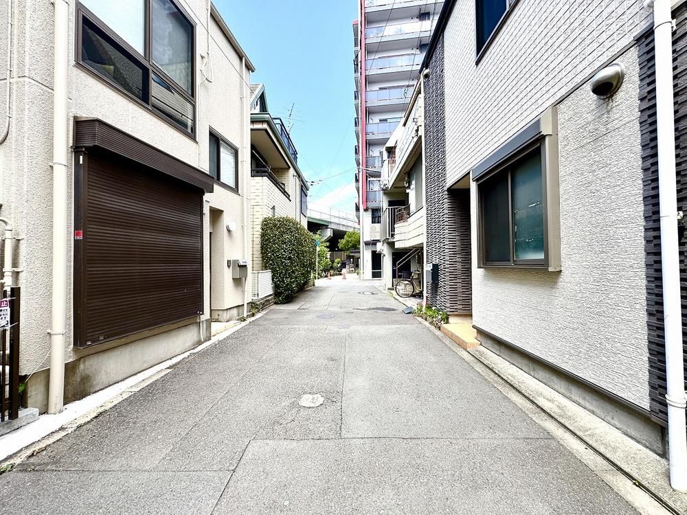 5LDK Detached House for Sale in Toshima, Tokyo Near Shiinamachi Station - Thumbnail 4