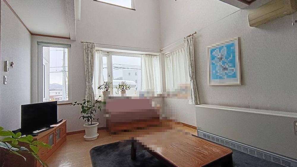 3LDK House with Triple Parking in Sapporo's Nishi Ward - Thumbnail 3