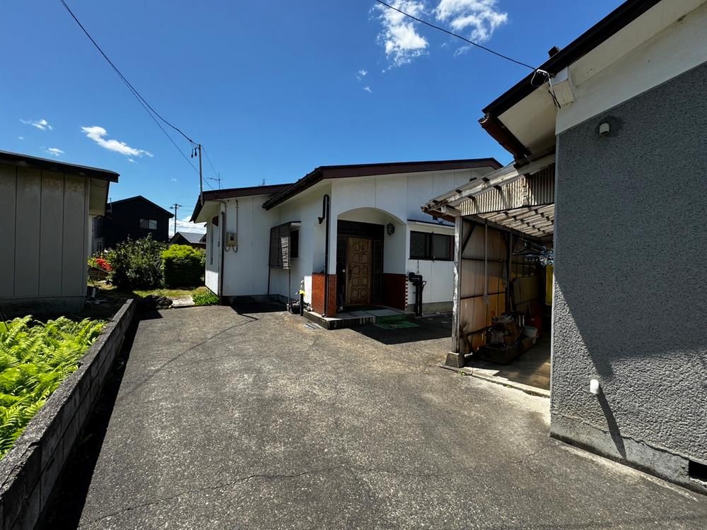 4DK Single-Story House with Garden in Aizuwakamatsu, Fukushima - Thumbnail 2