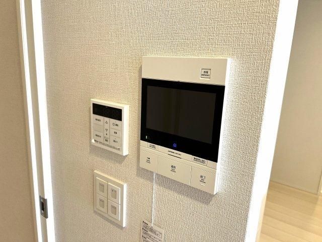 2LDK Ocean View Apartment for Sale in Chatan, Okinawa - Image 1