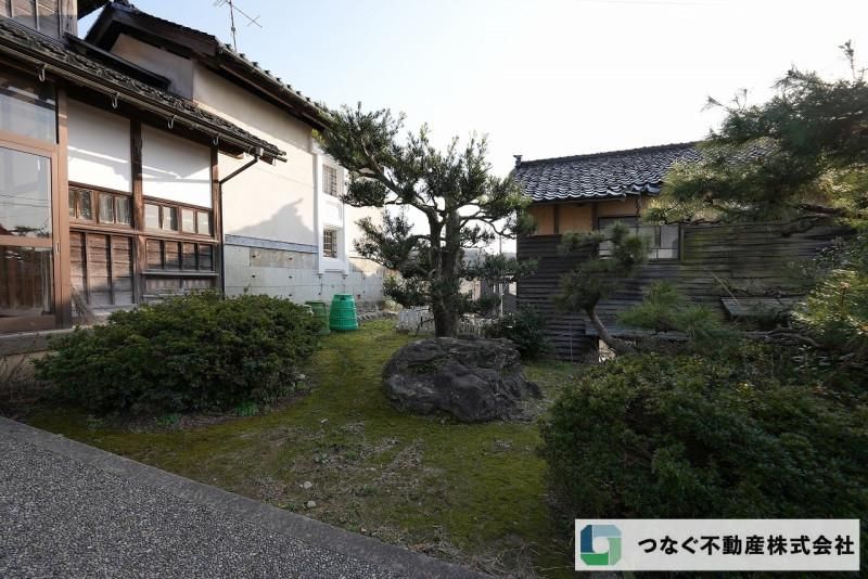 12DK Traditional House with 764m2 Land in Kanazawa - Thumbnail 2