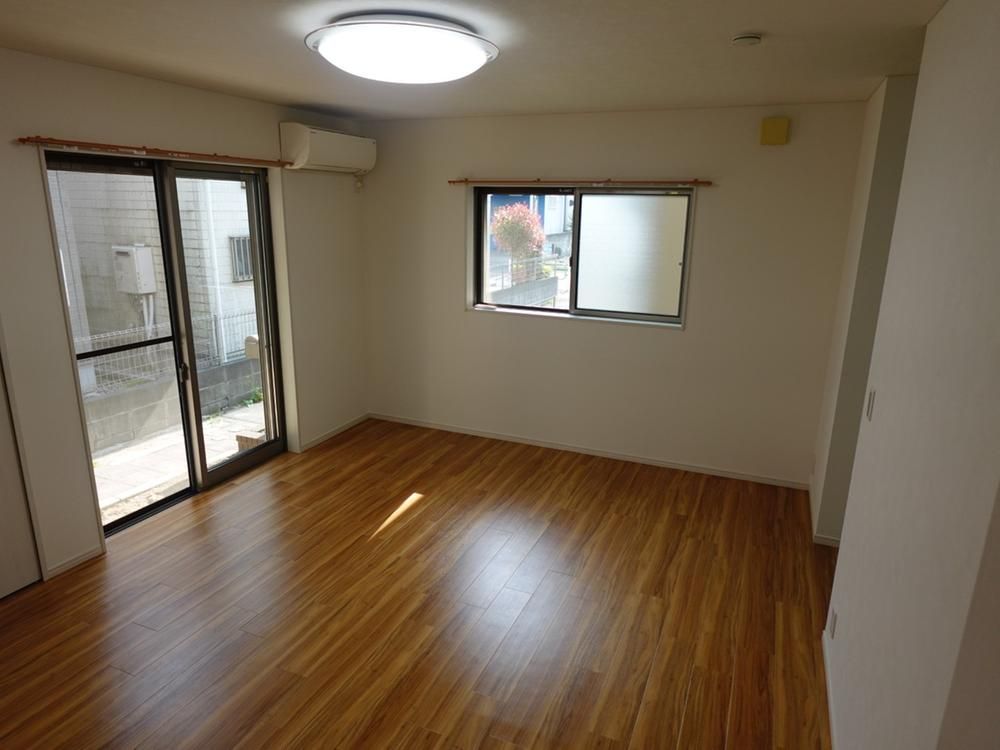 Renovated 3LDK House for Sale in Kodaira, Tokyo - Thumbnail 3