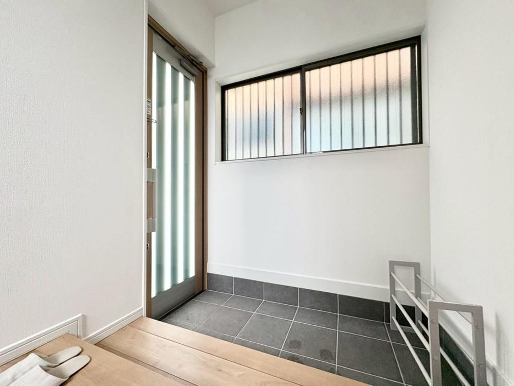 Renovated 2LDK House for Sale in Nerima, Tokyo - Thumbnail 4