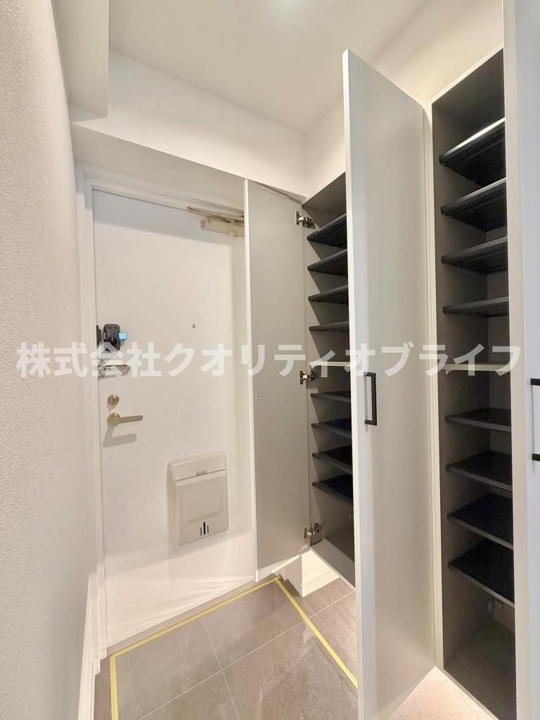 Renovated 2LDK Apartment for Sale near Saginuma Station - Thumbnail 3