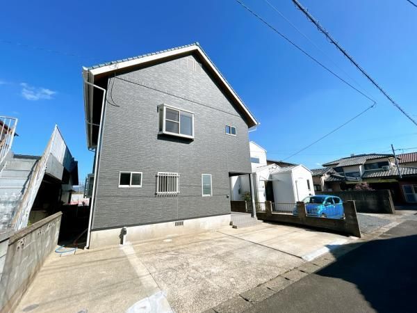 Renovated 4LDK House in Karatsu, Saga - 23.49M Yen - Thumbnail 3