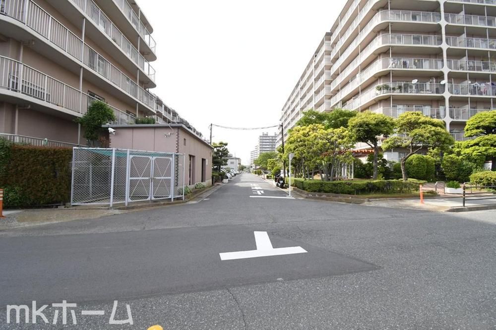 Renovated 3LDK Apartment in Ichikawa, Chiba for Sale - Thumbnail 2