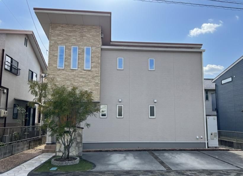 2LDK House with Garden in Fukuyama, Hiroshima | 4 Parking - Thumbnail 2