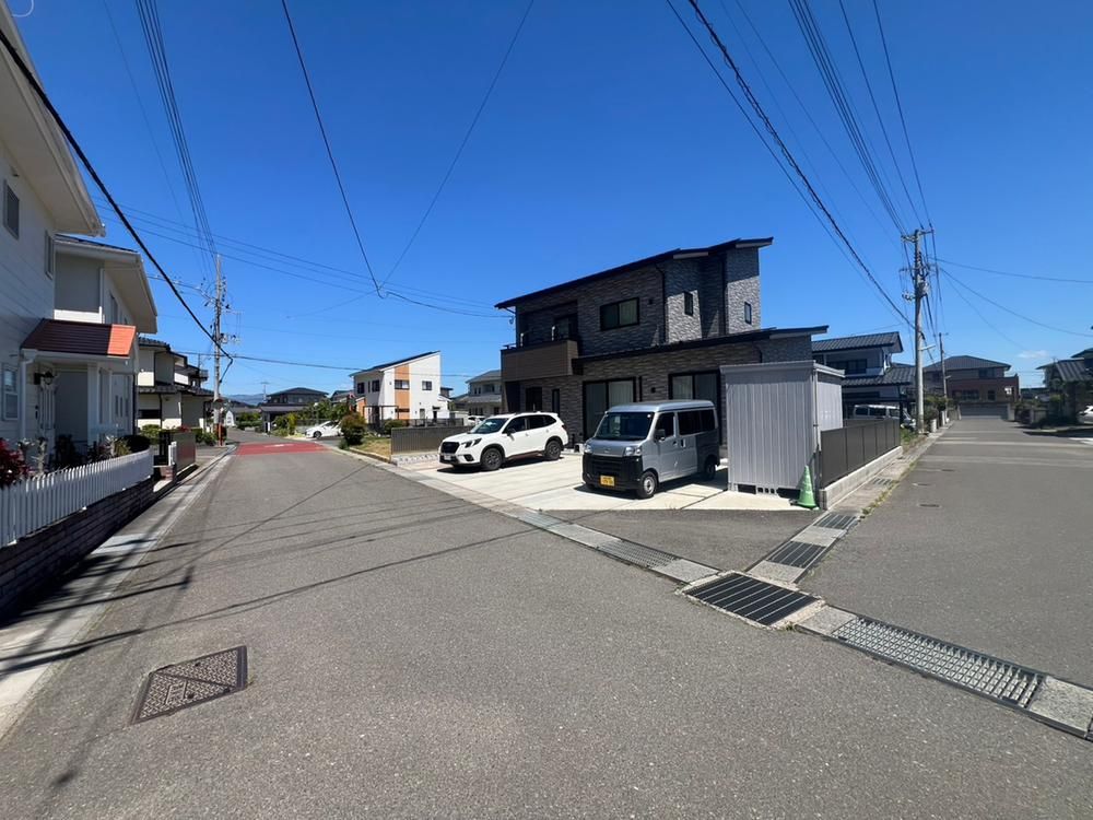 4LDK House for Sale in Kitahara, Fukushima City - 35 Million Yen - Thumbnail 2