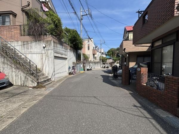 3LDK House for Sale in Matsudo, Chiba - Sunny Hilltop Location - Thumbnail 3