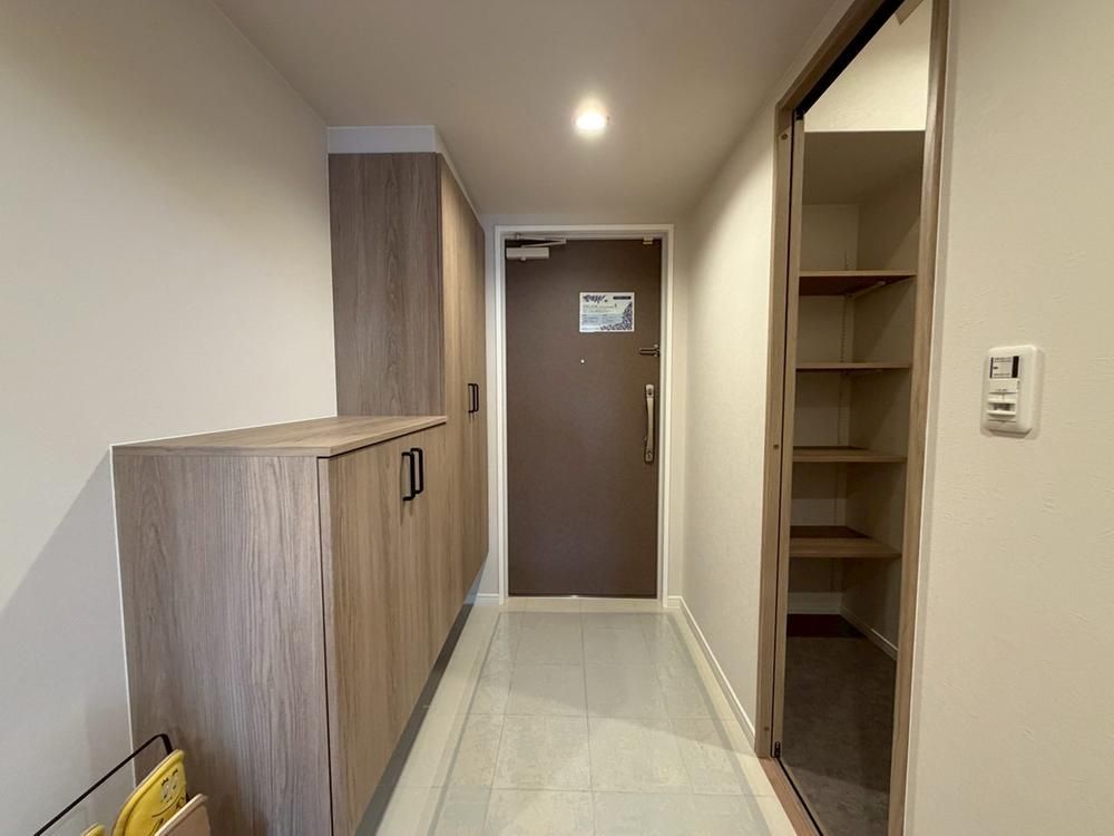 3LDK Apartment for Sale in Moji, Kitakyushu, Fukuoka - Thumbnail 2