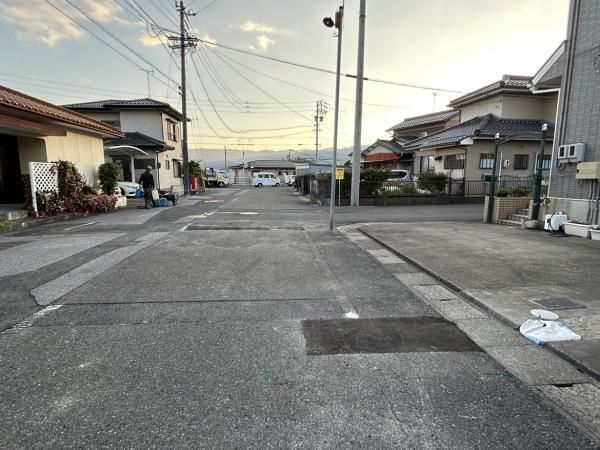 Renovated 4LDK House with 3-Car Parking in Yoro, Gifu - Thumbnail 3