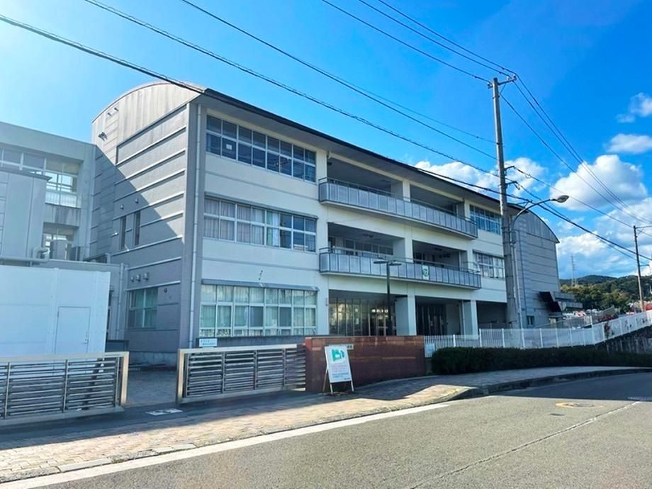4LDK Detached House for Sale in Fukui-cho, Kochi City - Thumbnail 2