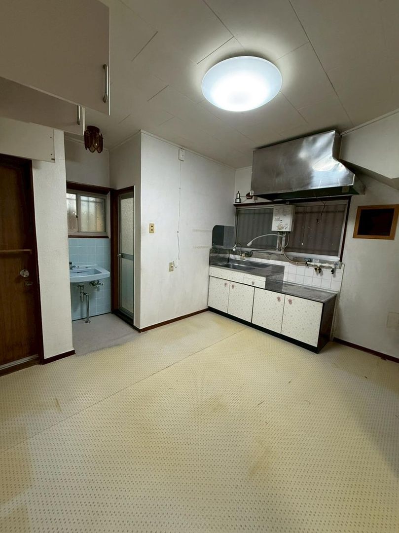 3DK House for Sale in Naka-ku, Sakai City, Osaka - Thumbnail 3