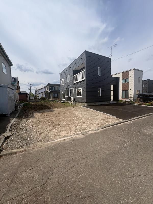 4LDK House for Sale in Eniwa, Hokkaido - 112.61m2 - Thumbnail 2