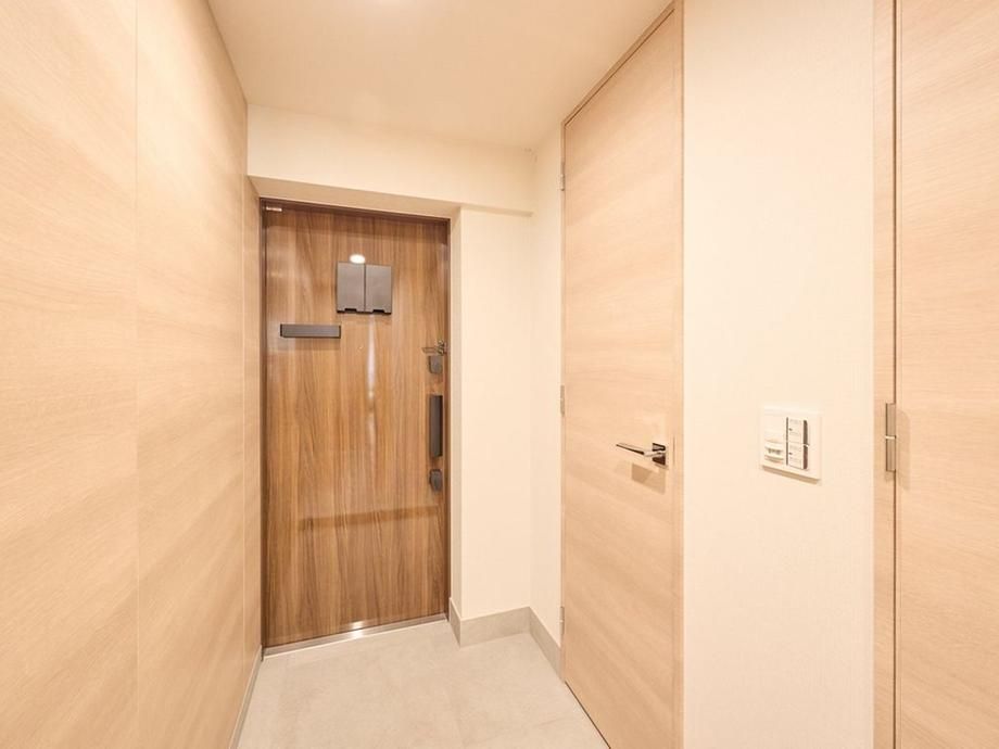 1LDK+S Apartment for Sale in Shirokanedai, Minato-ku, Tokyo - Thumbnail 4