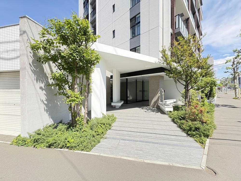2LDK Apartment for Sale in Toyohira, Sapporo – 46.6m² - Thumbnail 2