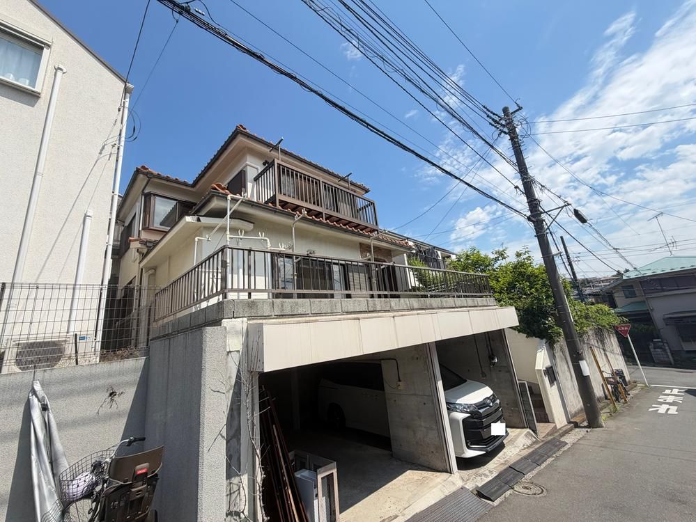 Renovated 4LDK House with Garage in Yokohama Minami Ward - Thumbnail 2