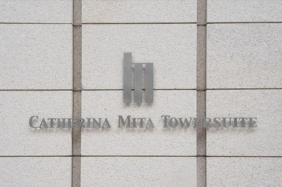 1LDK Apartment for Sale in Minato-ku, Tokyo near Mita Station - Thumbnail 3