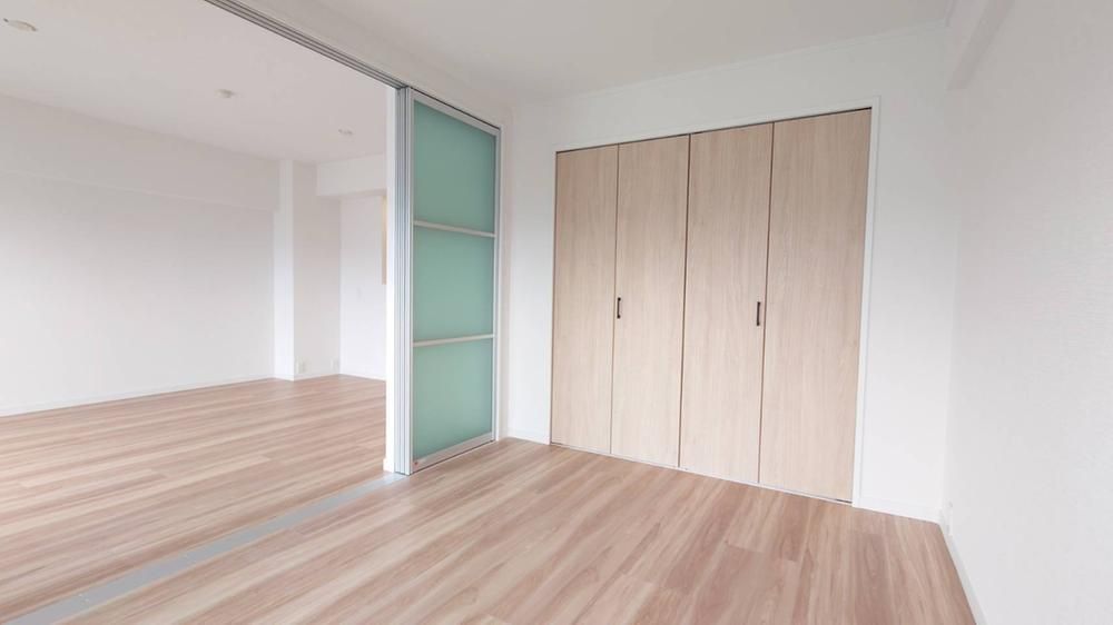 Renovated 3LDK Apartment in Fukuoka Nishi Ward - Thumbnail 2