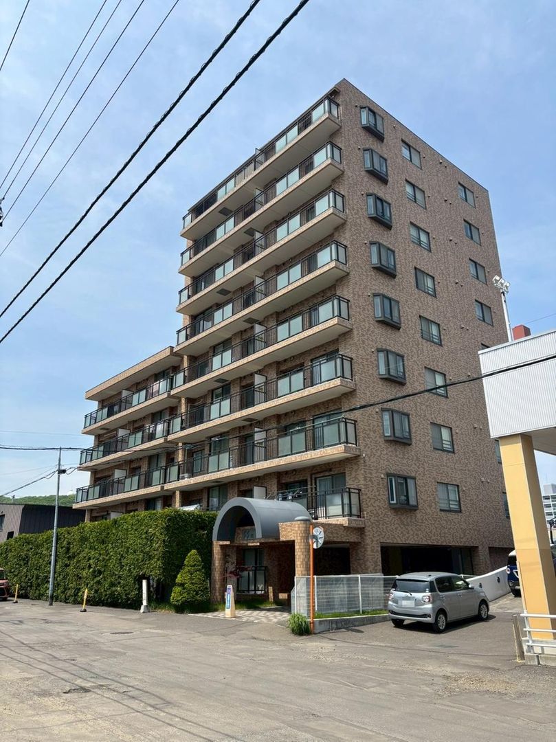 3LDK Apartment for Sale in Chuo-ku, Sapporo, 80m2 - Thumbnail 2